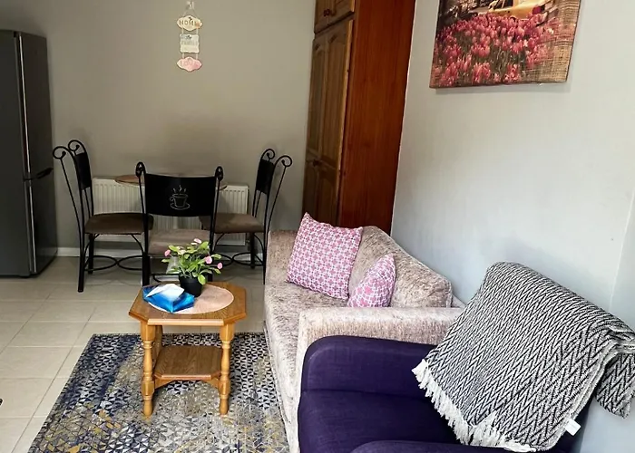 Apartment Avonbeg 2 Bed 1 Bath Accommodate 3 Guests