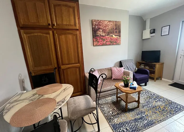 Avonbeg 2 Bed 1 Bath Accommodate 3 Guests 아파트 래스드럼