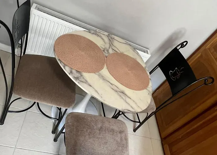 Avonbeg 2 Bed 1 Bath Accommodate 3 Guests 래스드럼